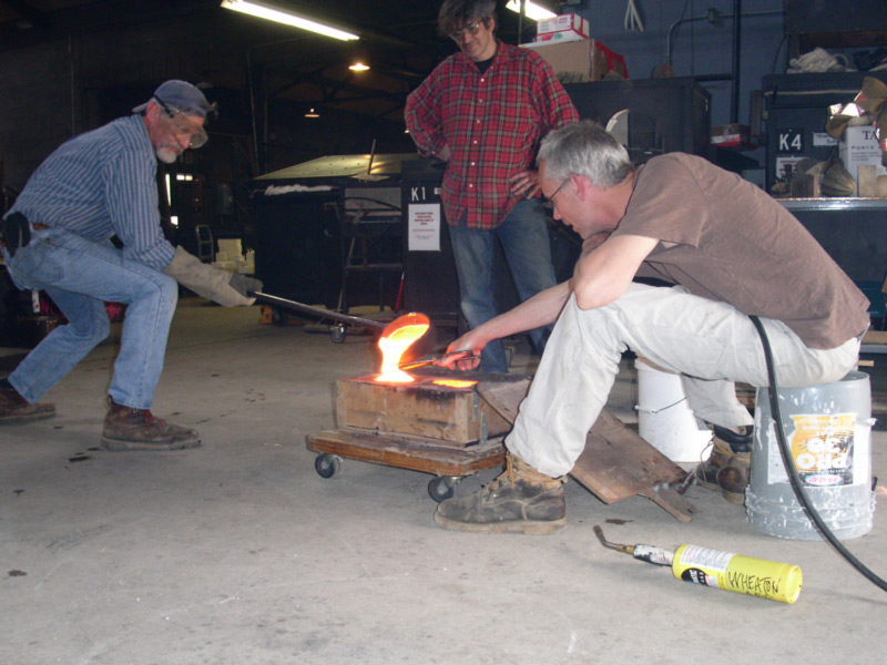 2009 Glass Studio Creative Director Hank Adams casting with Dave Carrow during the NJ Glass Workshop