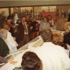 1975 Francis Whittemore addressing the crowd at Paperweight Weekend