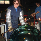2007 Deb Czeresko and team creating on the World's Largest Glass Ornament