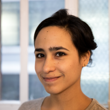 Headshot of Romina Gonzales. 2019 Creative Glass Fellow