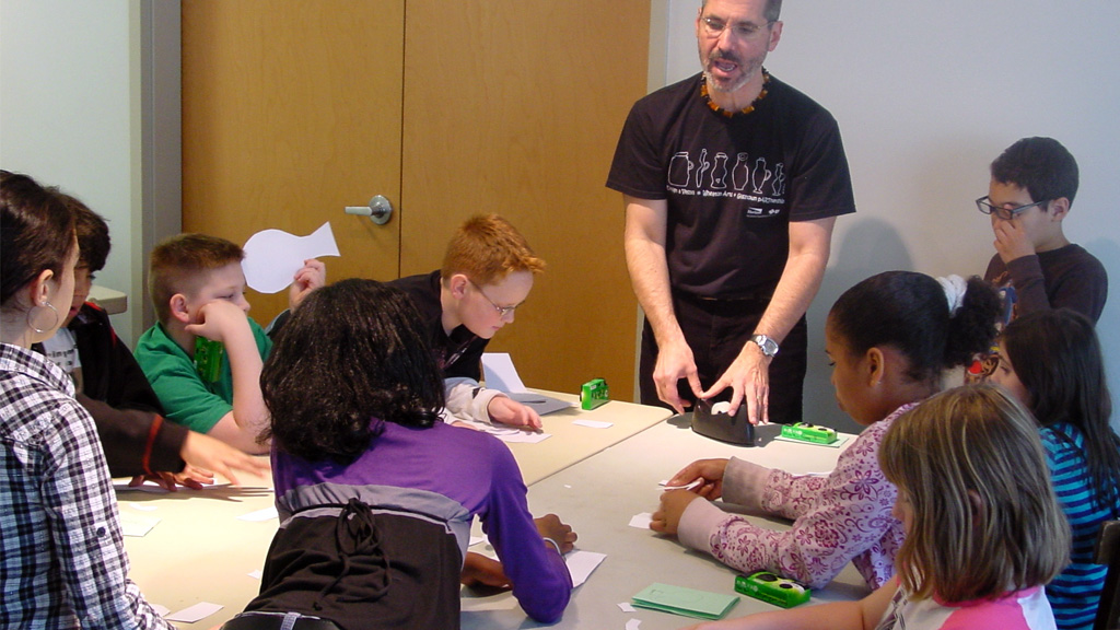 Students in class at WheatonArts with Ken Leap