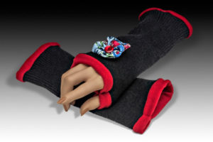 "Hand Hugger" Gloves by Hiedi Hammel