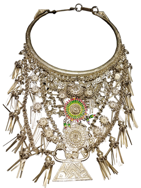 A large golden necklace, a piece of Hmong jewelry by Pang Xiong Sirirathasuk Sikoun.